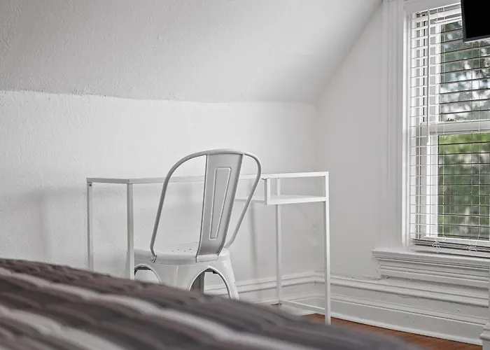 Shadyside, 3b Modern And Stylish Private Bedroom With Shared Bathroom And Free Parking * Pittsburgh