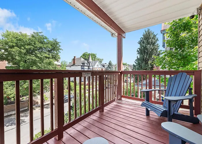 Shadyside, 3b Modern And Stylish Private Bedroom With Shared Bathroom And Free Parking Homestay Pittsburgh